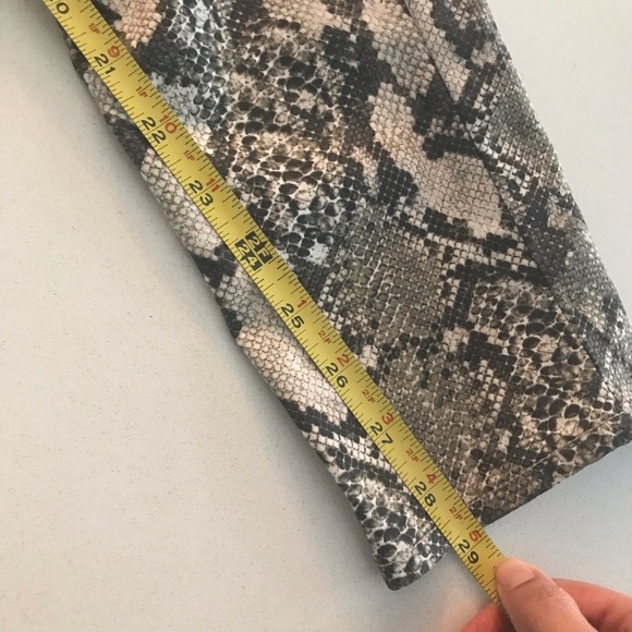 H&M Snakeskin pattern skinny jeans size 8 - Picture 8 of 8